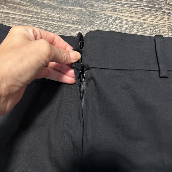 Ann Taylor Black Classic Signature Shorts, Solid, Sz 2 - Picture 2 of 7